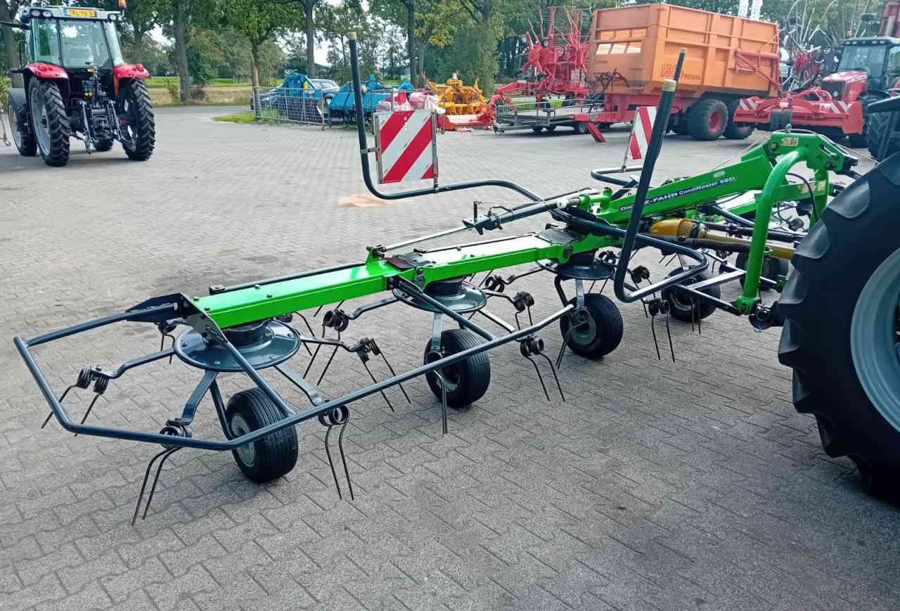 Deutz-Fahr Condimaster 6821 schudder weidebouwmachines - لمّامَة القش: صور 5 Deutz-Fahr Condimaster 6821 schudder weidebouwmachines - لمّامَة القش: صور 5