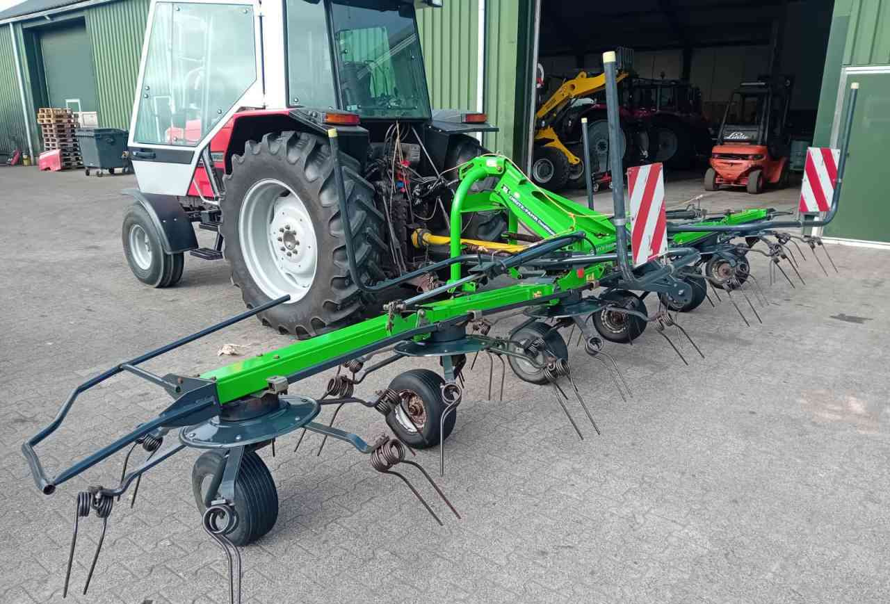 Deutz-Fahr Condimaster 6821 schudder weidebouwmachines - لمّامَة القش: صور 4 Deutz-Fahr Condimaster 6821 schudder weidebouwmachines - لمّامَة القش: صور 4