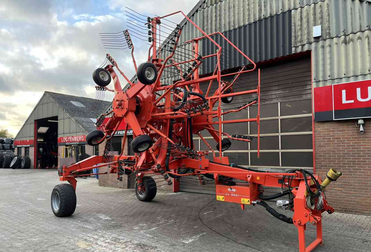 Kuhn GA 8521 zwadhark zwiller rugger rake weidebouwmachines - لمّامَة القش: صور 2 Kuhn GA 8521 zwadhark zwiller rugger rake weidebouwmachines - لمّامَة القش: صور 2