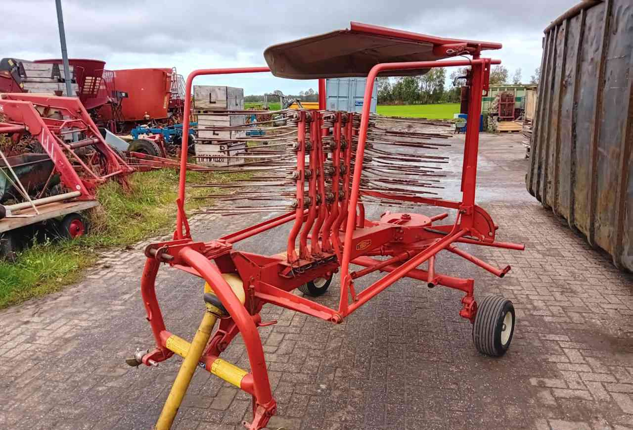 Kuhn GA4101GM zwadhark - لمّامَة القش: صور 2 Kuhn GA4101GM zwadhark - لمّامَة القش: صور 2