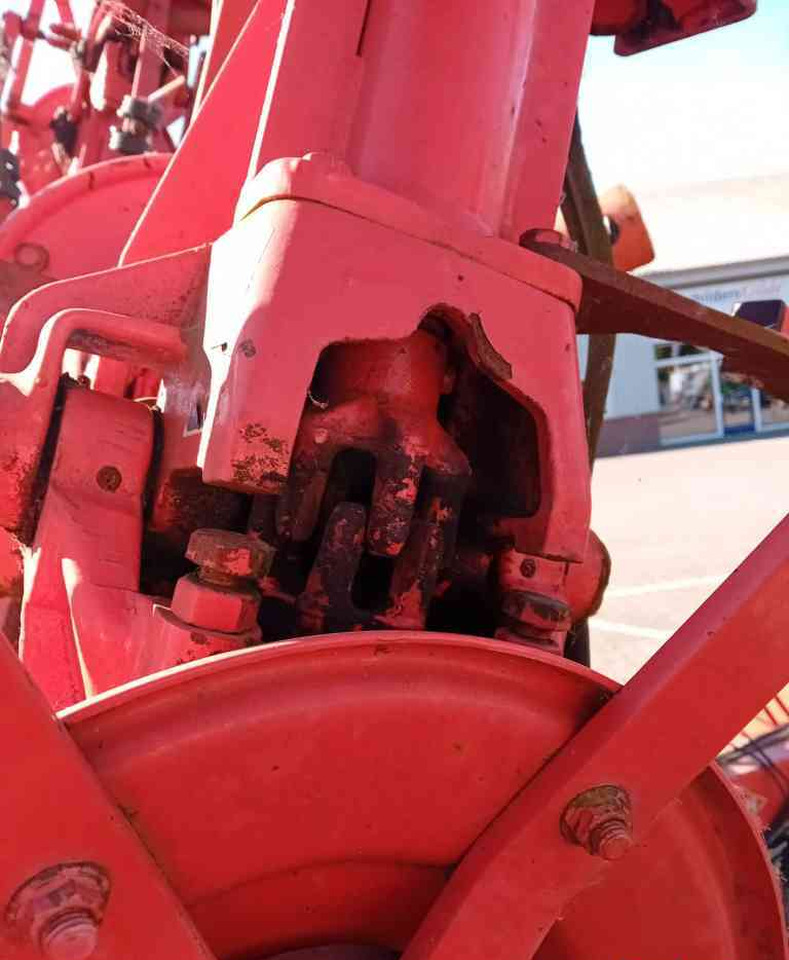 Kuhn GF10601TO schudder, weidebouwmachines - لمّامَة القش: صور 5 Kuhn GF10601TO schudder, weidebouwmachines - لمّامَة القش: صور 5