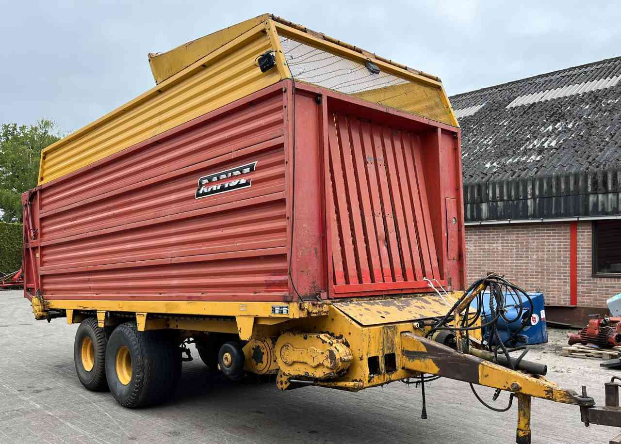 Schuitemaker Rapide 100 Ladewagen/Opraapwagen Weidebouwmachines - مقطورات الاعلاف: صور 1 Schuitemaker Rapide 100 Ladewagen/Opraapwagen Weidebouwmachines - مقطورات الاعلاف: صور 1