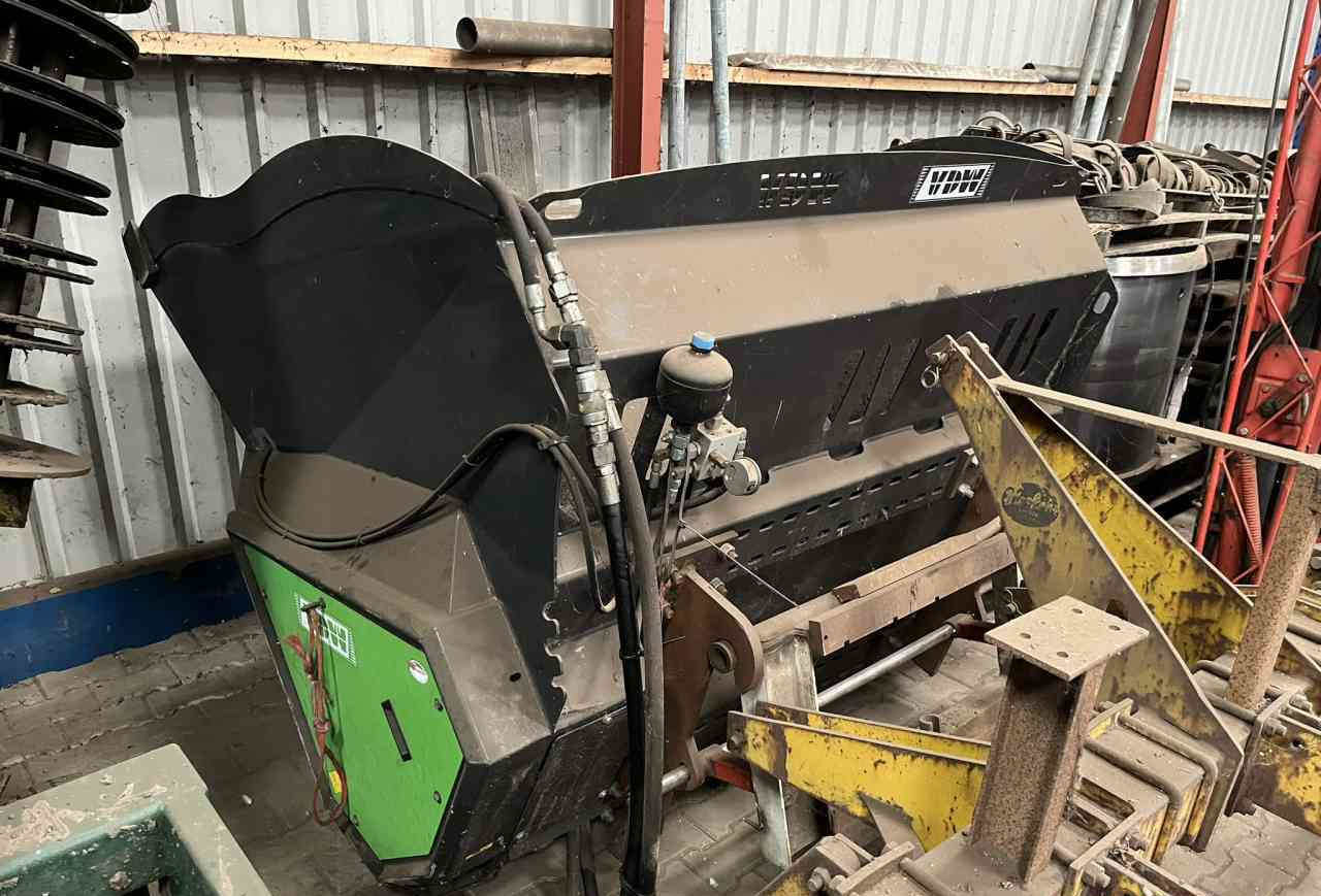 VDW Bietensnijder, vergruizer, snipperraar, voermachines - الات ومعدات معاملات مابعد الحصاد: صور 1 VDW Bietensnijder, vergruizer, snipperraar, voermachines - الات ومعدات معاملات مابعد الحصاد: صور 1