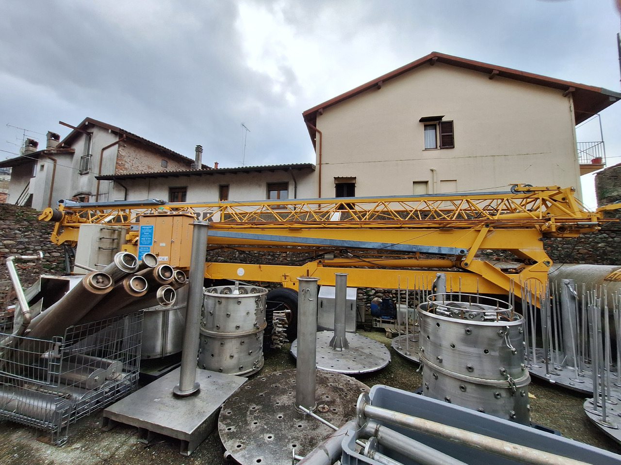 Liebherr 26H - رافعة ذاتية التركيب: صور 1 Liebherr 26H - رافعة ذاتية التركيب: صور 1