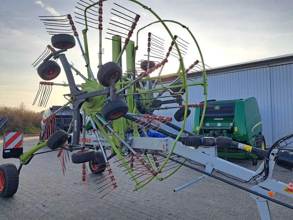 Claas liner 2800 - لمّامَة القش: صور 1 Claas liner 2800 - لمّامَة القش: صور 1