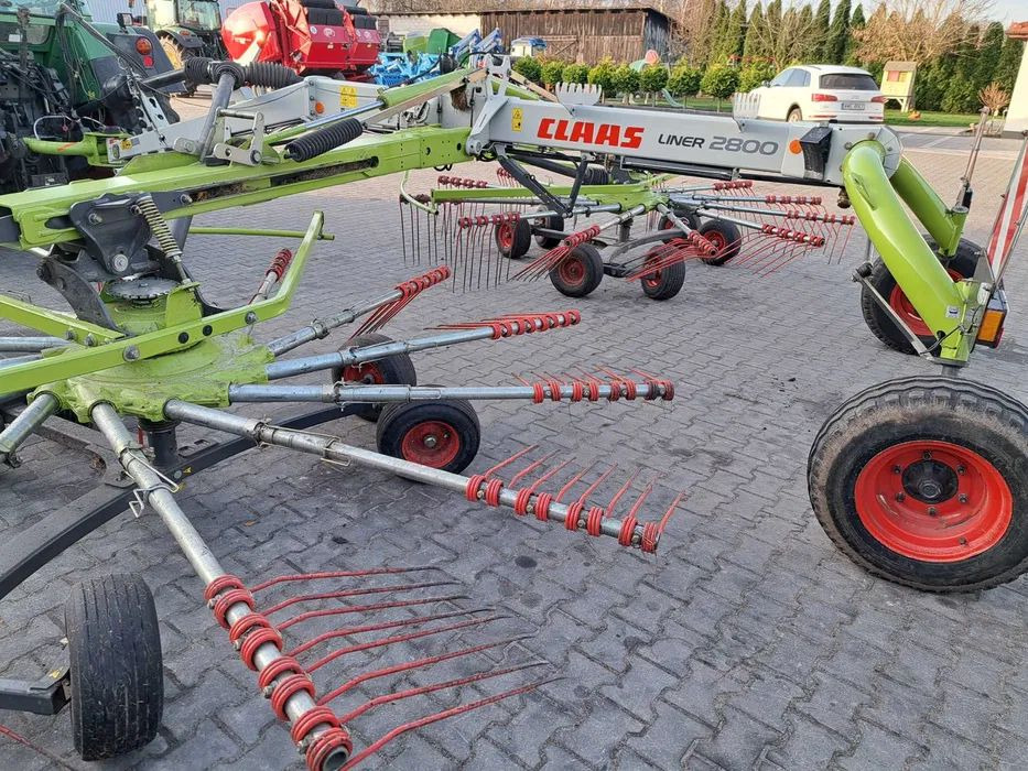 Claas liner 2800 - لمّامَة القش: صور 2 Claas liner 2800 - لمّامَة القش: صور 2