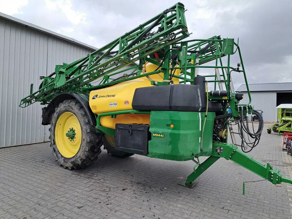 John Deere 944i - آلة الرش المقطورة: صور 4 John Deere 944i - آلة الرش المقطورة: صور 4
