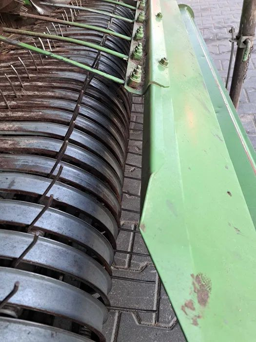 Krone 1250 Round Pack - مكبس القش الدائري: صور 3 Krone 1250 Round Pack - مكبس القش الدائري: صور 3