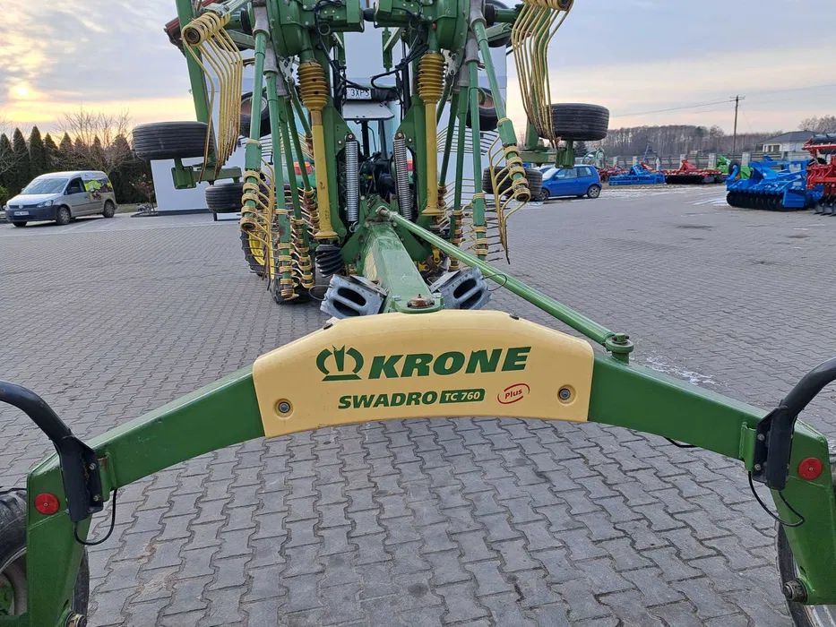 Krone SWADRO TC 760 Plus - لمّامَة القش: صور 2 Krone SWADRO TC 760 Plus - لمّامَة القش: صور 2