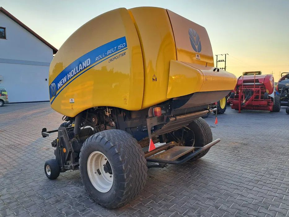 New Holland ROLL-BELT 150 cropcutter - مكبس القش الدائري: صور 4 New Holland ROLL-BELT 150 cropcutter - مكبس القش الدائري: صور 4