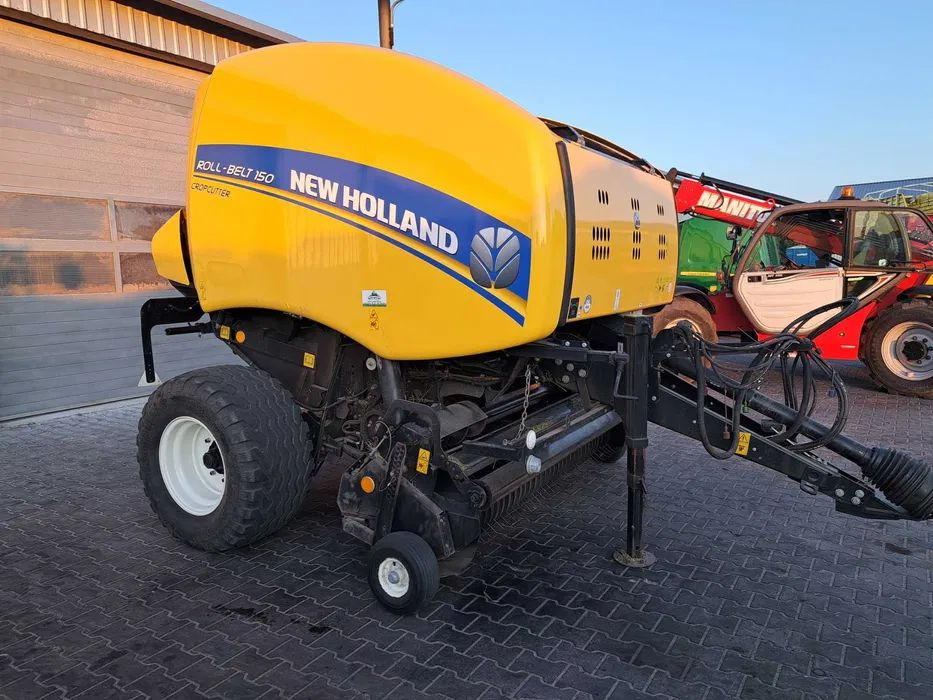 New Holland ROLL-BELT 150 cropcutter - مكبس القش الدائري: صور 1 New Holland ROLL-BELT 150 cropcutter - مكبس القش الدائري: صور 1