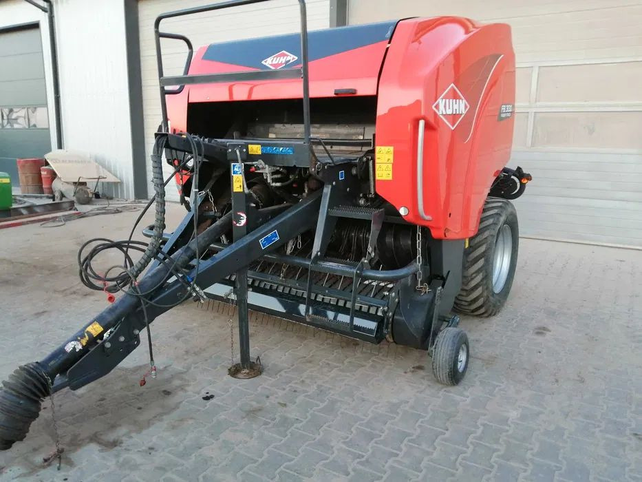 Prasa rolująca Kuhn 3130 Power track 2017r. - مكبس القش الدائري: صور 2 Prasa rolująca Kuhn 3130 Power track 2017r. - مكبس القش الدائري: صور 2