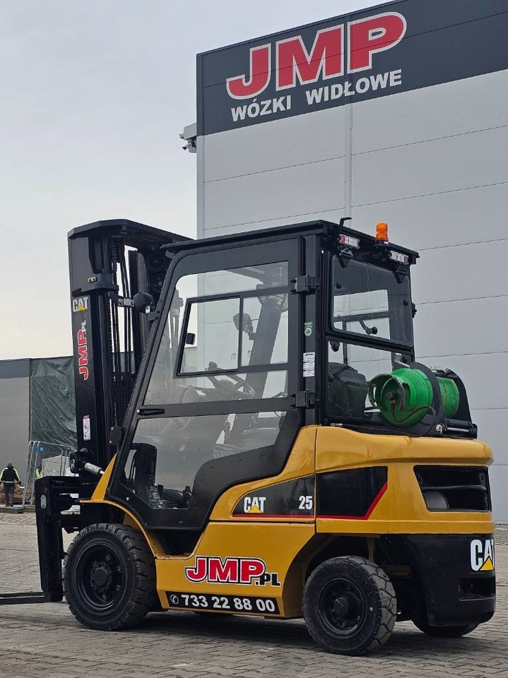 CAT GP 25 NT - رافعة شوكية تعمل بالغاز: صور 1 CAT GP 25 NT - رافعة شوكية تعمل بالغاز: صور 1