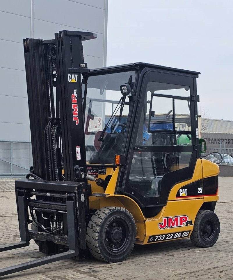 CAT GP 25 NT - رافعة شوكية تعمل بالغاز: صور 4 CAT GP 25 NT - رافعة شوكية تعمل بالغاز: صور 4