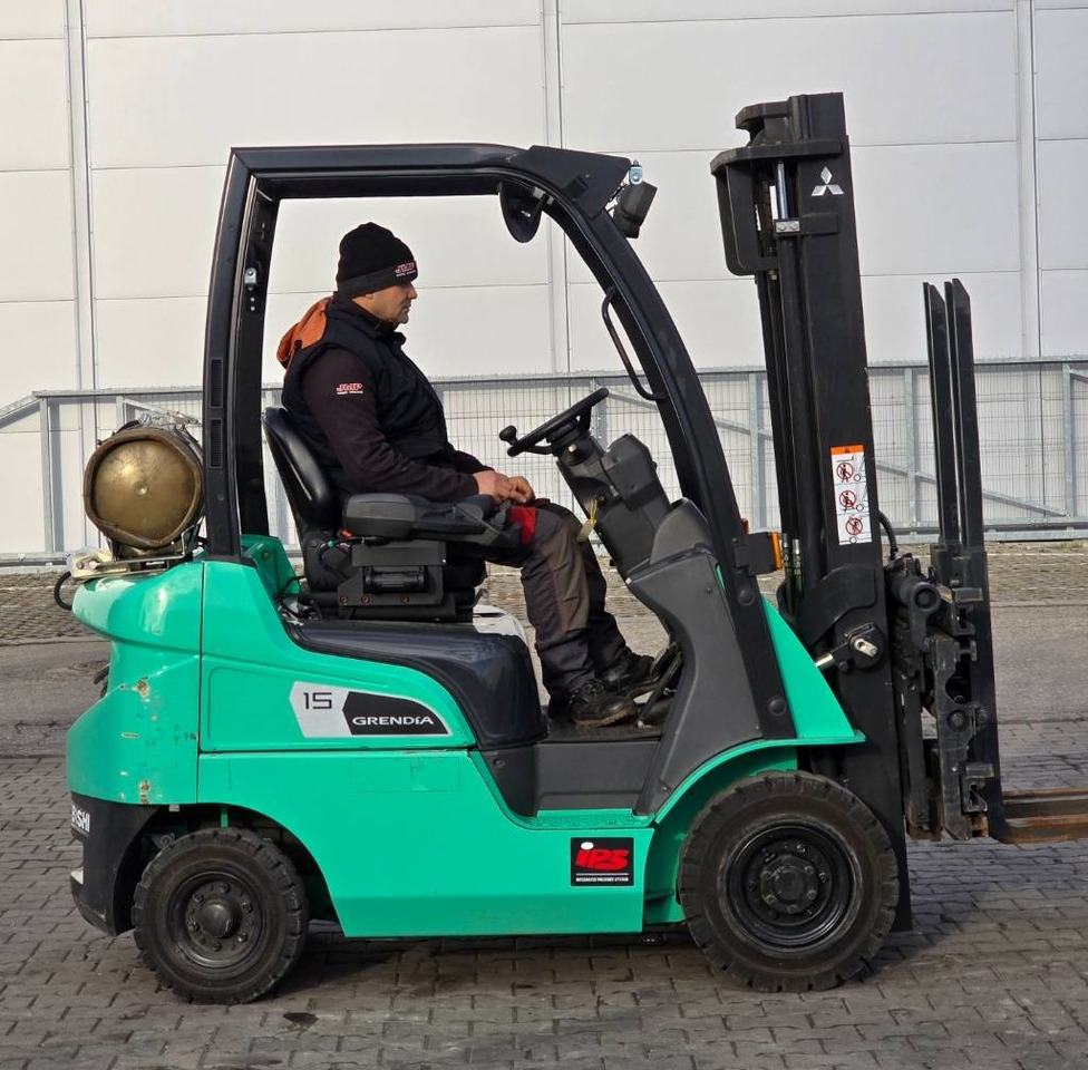 Mitsubishi FG 15 NT - رافعة شوكية تعمل بالغاز: صور 3 Mitsubishi FG 15 NT - رافعة شوكية تعمل بالغاز: صور 3