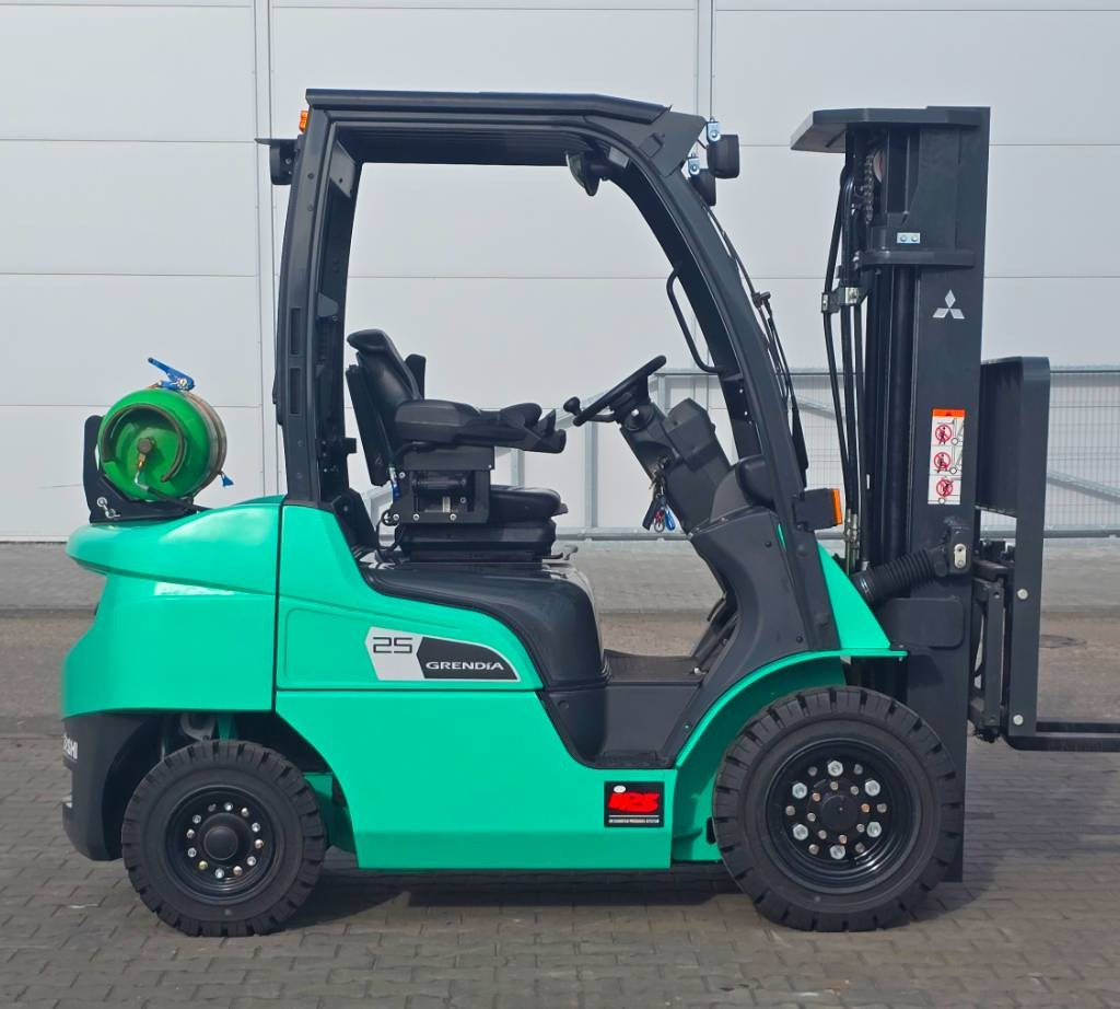 Mitsubishi FG 25 N DEMO like NEW - رافعة شوكية تعمل بالغاز: صور 4 Mitsubishi FG 25 N DEMO like NEW - رافعة شوكية تعمل بالغاز: صور 4