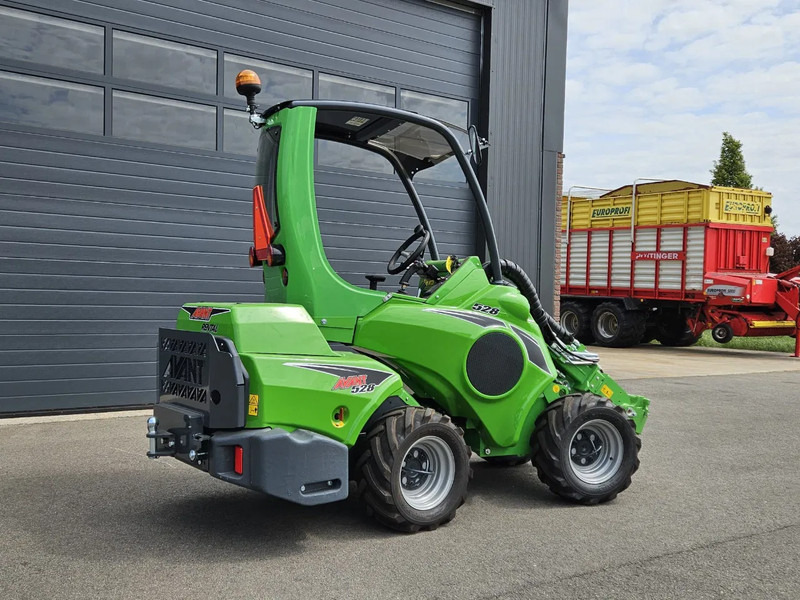 Avant 528 Rental mini-shovel - اللودر المجنزر صغير: صور 3 Avant 528 Rental mini-shovel - اللودر المجنزر صغير: صور 3