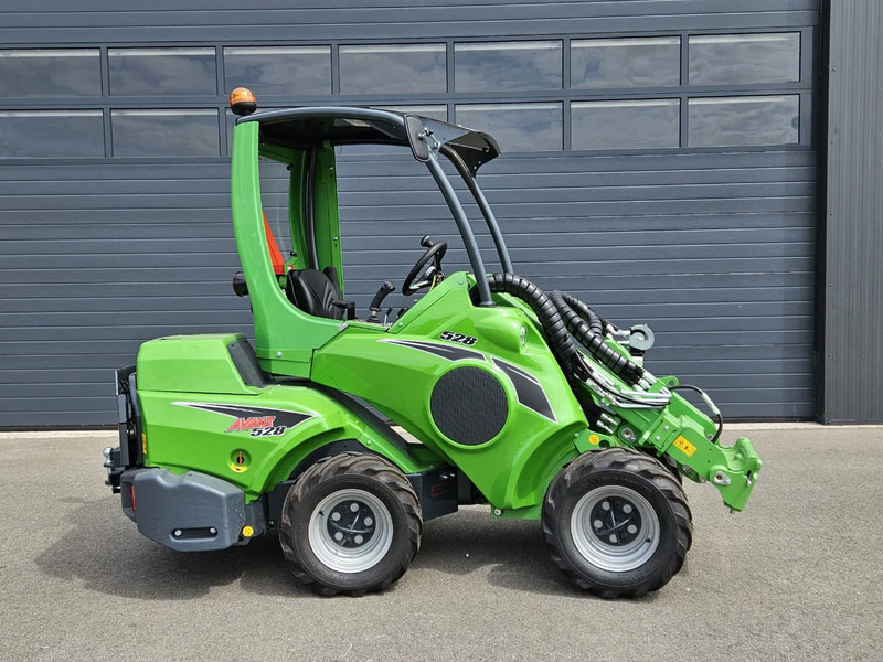 Avant 528 Rental mini-shovel - اللودر المجنزر صغير: صور 2 Avant 528 Rental mini-shovel - اللودر المجنزر صغير: صور 2