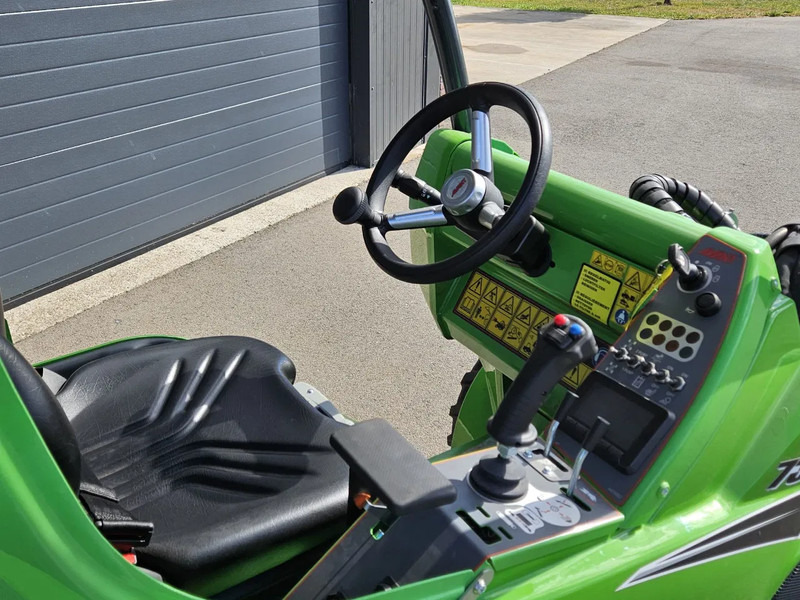 اللودر المجنزر صغير Avant 735i Rental mini-shovel: صور 18