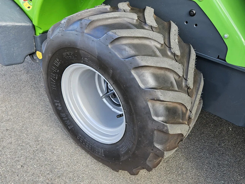 اللودر المجنزر صغير Avant 735i Rental mini-shovel: صور 14