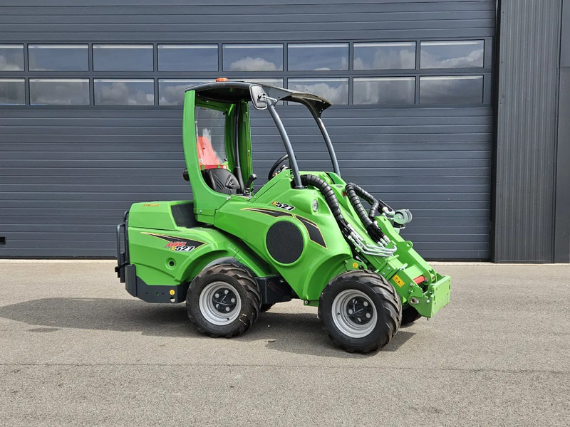 Avant E527 mini-shovel - اللودر المجنزر صغير: صور 2 Avant E527 mini-shovel - اللودر المجنزر صغير: صور 2