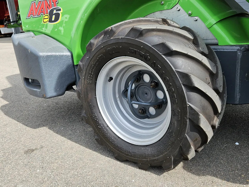 اللودر المجنزر صغير Avant E6 Mini-shovel: صور 18