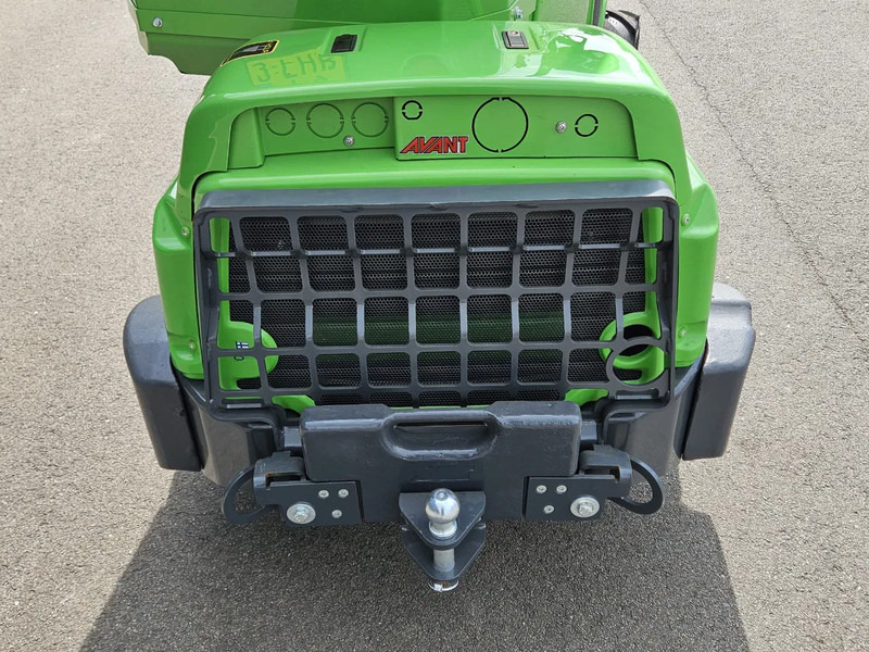 اللودر المجنزر صغير Avant E6 Mini-shovel: صور 13