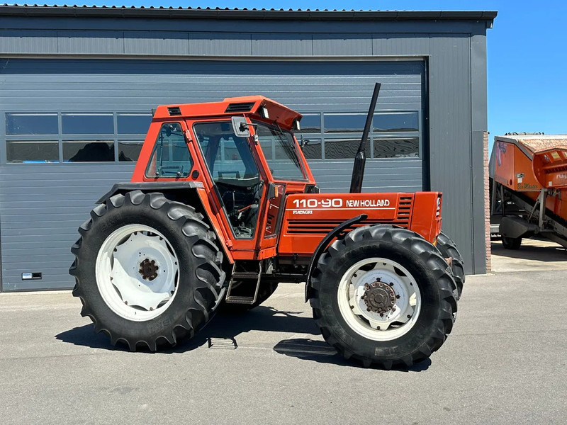 Fiat New Holland 110-90DT 110-90DT - شاحنة جرار: صور 2 Fiat New Holland 110-90DT 110-90DT - شاحنة جرار: صور 2