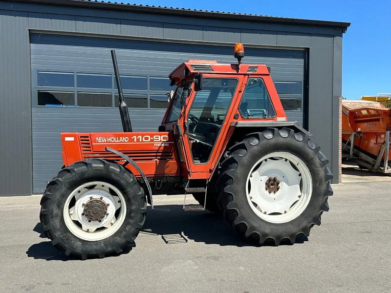Fiat New Holland 110-90DT 110-90DT - شاحنة جرار: صور 5 Fiat New Holland 110-90DT 110-90DT - شاحنة جرار: صور 5