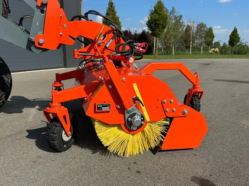 Holaras H-150 Veegmachine - كناسة المناطق الصناعية: صور 5 Holaras H-150 Veegmachine - كناسة المناطق الصناعية: صور 5