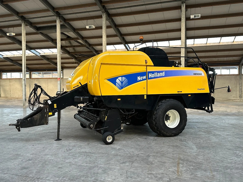 New Holland BB9060 Cropcutter - الآلات والماكينات الزراعية: صور 2 New Holland BB9060 Cropcutter - الآلات والماكينات الزراعية: صور 2