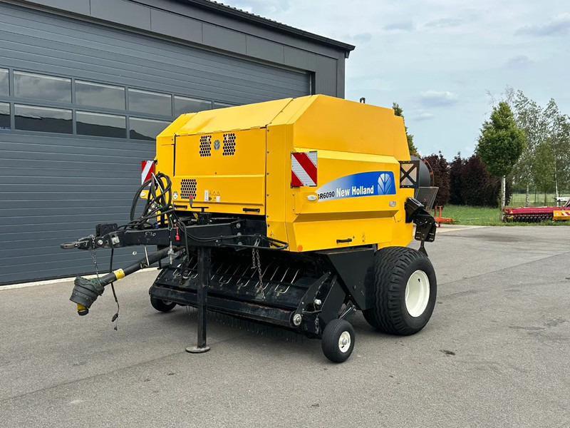 New Holland BR6090 balenpers - مكبس القش الدائري: صور 3 New Holland BR6090 balenpers - مكبس القش الدائري: صور 3
