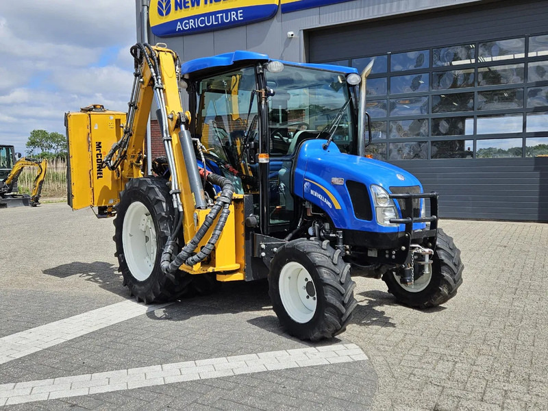 New Holland Boomer 3050 met Bos Maaiarm - جرار صغير: صور 1 New Holland Boomer 3050 met Bos Maaiarm - جرار صغير: صور 1