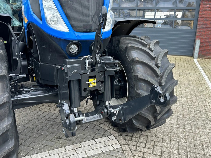 New Holland T7.245 Autocommand - جرار: صور 3 New Holland T7.245 Autocommand - جرار: صور 3