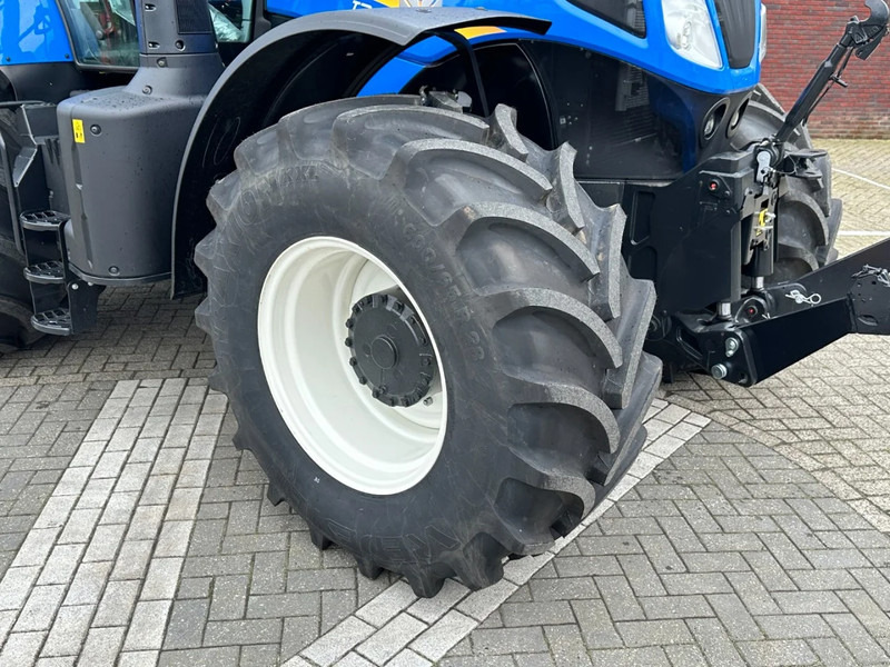 New Holland T7.245 Autocommand - جرار: صور 5 New Holland T7.245 Autocommand - جرار: صور 5