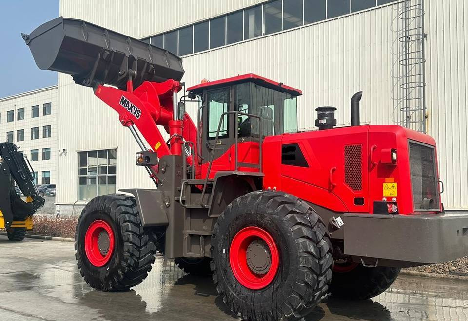 جرار جديد NEW MAXUS 180 HP Tractor + Loader Warranty up to 10 YEARS Новий MAXUS Трактор 180 К.с. + Навантажувач Гарантія до 10 РОКІВ Nowy MAXUS Traktor 180 KM + Ładowacz Gwarancja do 10 LAT: صور 11