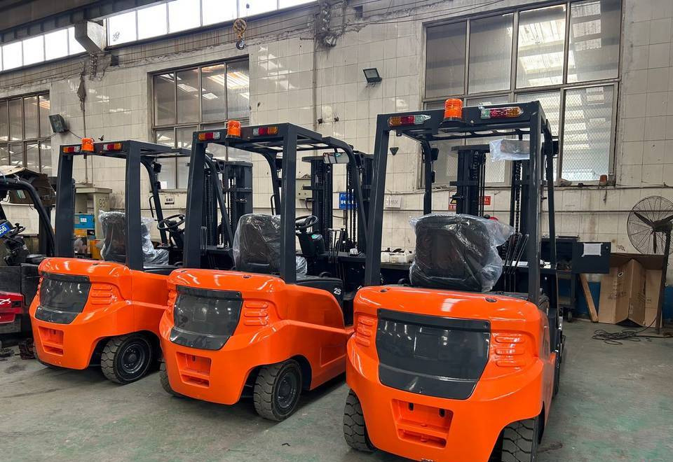 NEW MAXUS 2500 kg Electric Forklift Warranty up to 10 YEARS НОВИЙ Електричний MAXUS Візок для вантажів 2500 кг Гарантія до 10 РОКІВ NOWY Elektryczny MAXUS widłowy 2500 kg Gwarancja do 10 LAT - رافعة شوكية كهربائية: صور 4 NEW MAXUS 2500 kg Electric Forklift Warranty up to 10 YEARS НОВИЙ Електричний MAXUS Візок для вантажів 2500 кг Гарантія до 10 РОКІВ NOWY Elektryczny MAXUS widłowy 2500 kg Gwarancja do 10 LAT - رافعة شوكية كهربائية: صور 4