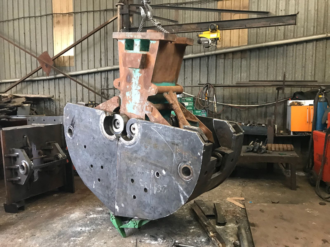 Sennebogen - دلو انتزاع - آلات البناء: صور 4 Sennebogen - دلو انتزاع - آلات البناء: صور 4