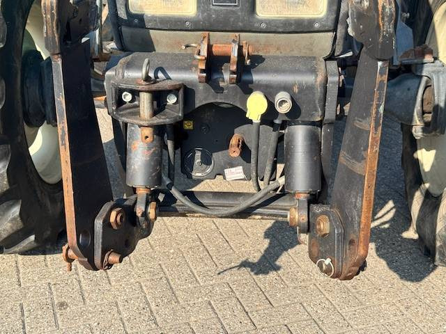 تأجير Valtra 6650 Hitech, FH+PTO, 8265 uur! Valtra 6650 Hitech, FH+PTO, 8265 uur!: صور 8