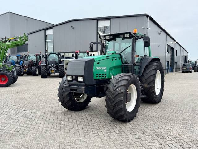 Valtra 8350 Hitech - جرار: صور 4 Valtra 8350 Hitech - جرار: صور 4