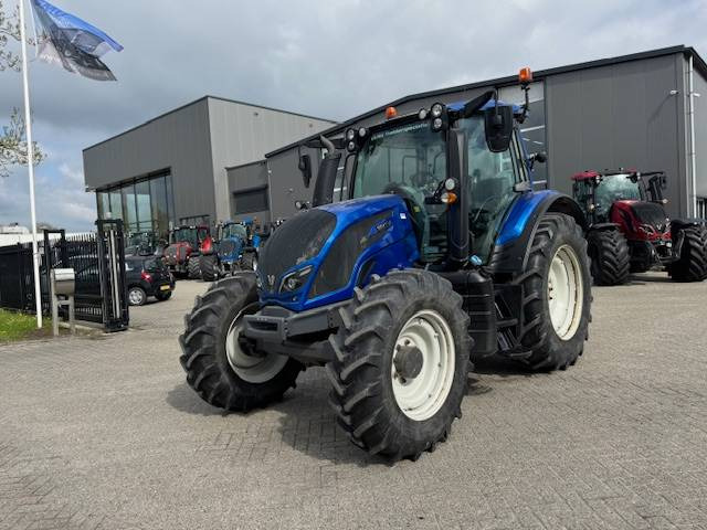 Valtra N134 Versu Smart Touch, GPS - جرار: صور 5 Valtra N134 Versu Smart Touch, GPS - جرار: صور 5