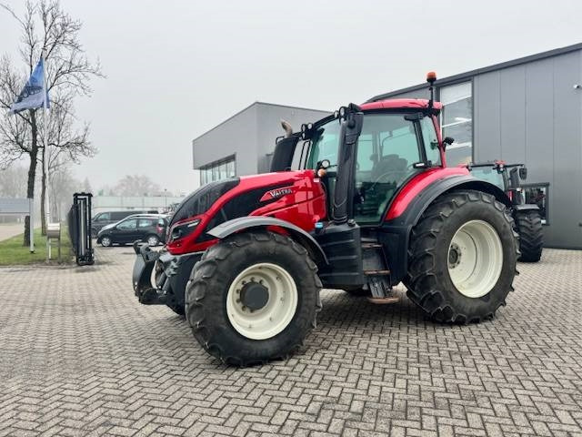 Valtra T144 Hitech - جرار: صور 1 Valtra T144 Hitech - جرار: صور 1