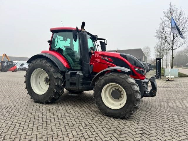 Valtra T144 Hitech - جرار: صور 3 Valtra T144 Hitech - جرار: صور 3