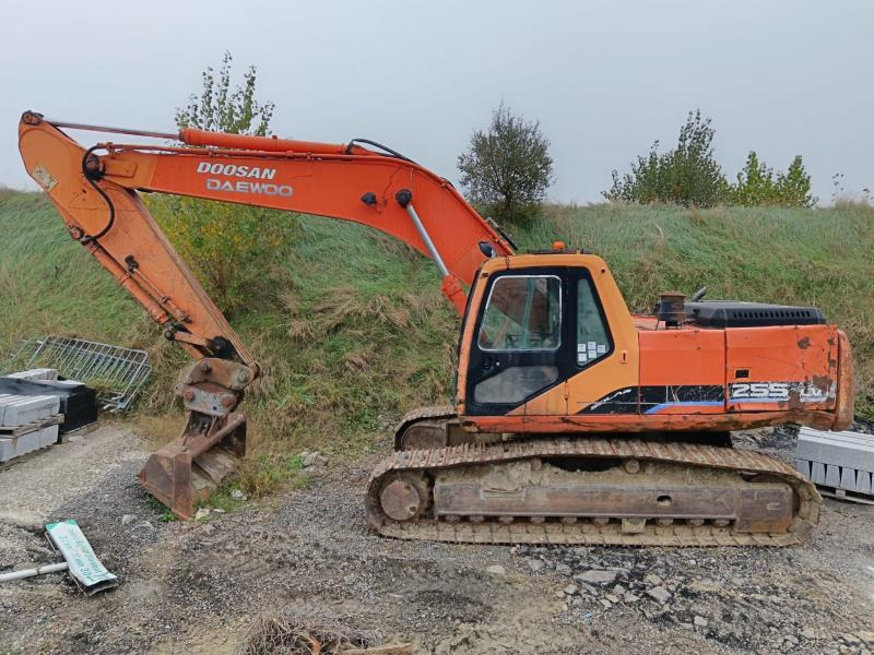Doosan Solar 255LC-V - حفارات زحافة: صور 2 Doosan Solar 255LC-V - حفارات زحافة: صور 2
