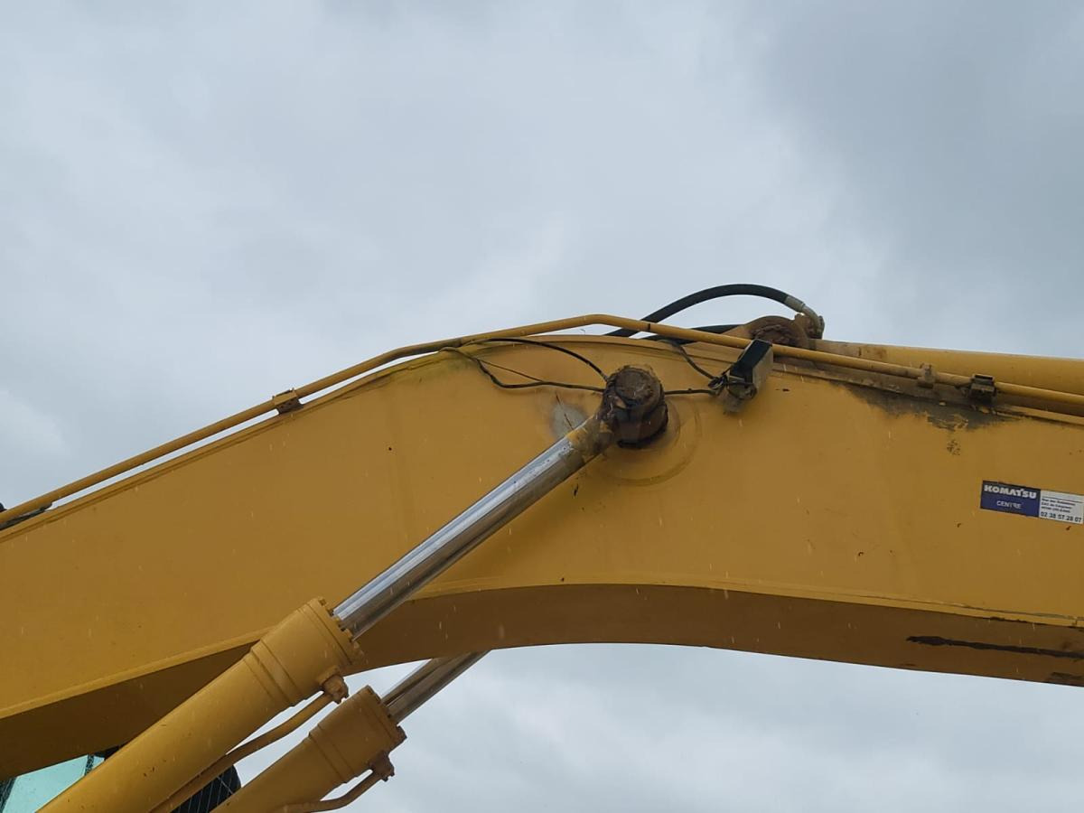 Komatsu PC490LC - حفارات زحافة: صور 5 Komatsu PC490LC - حفارات زحافة: صور 5