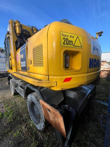 Komatsu PW200-7 - حفارة على عجلات: صور 5 Komatsu PW200-7 - حفارة على عجلات: صور 5