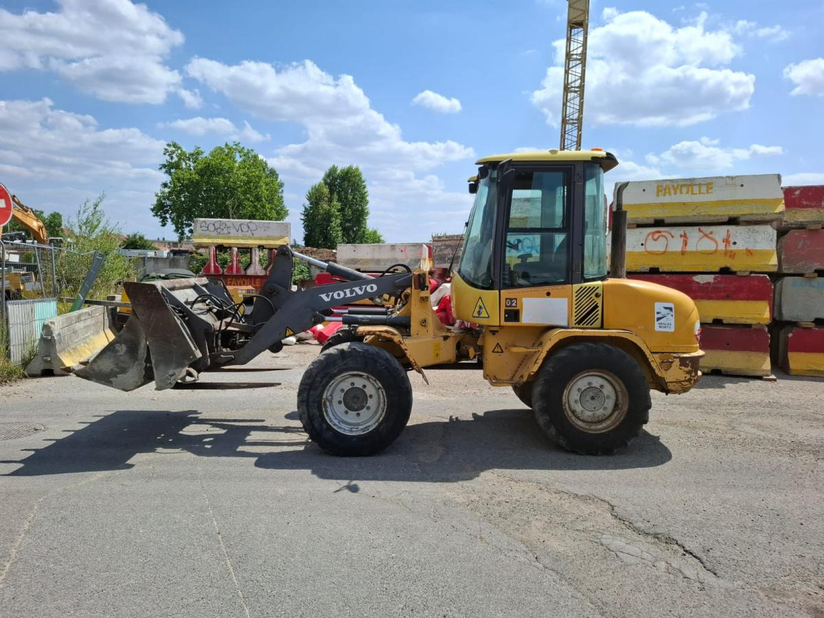 Volvo L 30 - اللودر بعجل: صور 3 Volvo L 30 - اللودر بعجل: صور 3