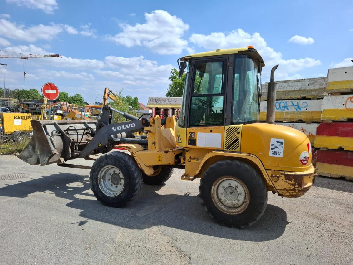 Volvo L 30 - اللودر بعجل: صور 4 Volvo L 30 - اللودر بعجل: صور 4
