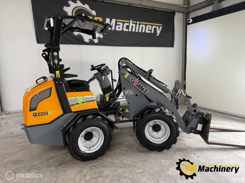 Giant G2200E - اللودر بعجل: صور 4 Giant G2200E - اللودر بعجل: صور 4