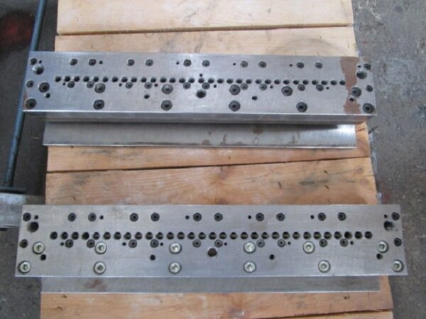 2 x STANZWERKZEUG KUGLER STANZMASCHINE - قطع الغيار - آلات الطباعة: صور 1 2 x STANZWERKZEUG KUGLER STANZMASCHINE - قطع الغيار - آلات الطباعة: صور 1